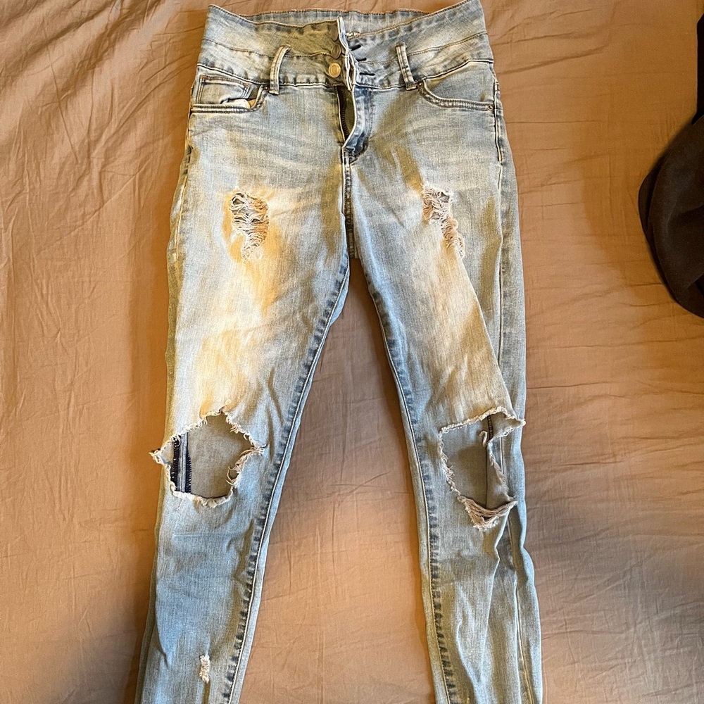 Light blue ripped IBIZA jeans from stitches